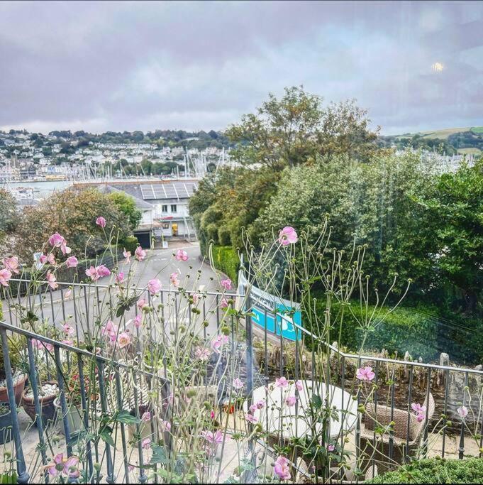 Hazel Bank Holiday Overlooking The River Dart Kingswear Exteriér fotografie